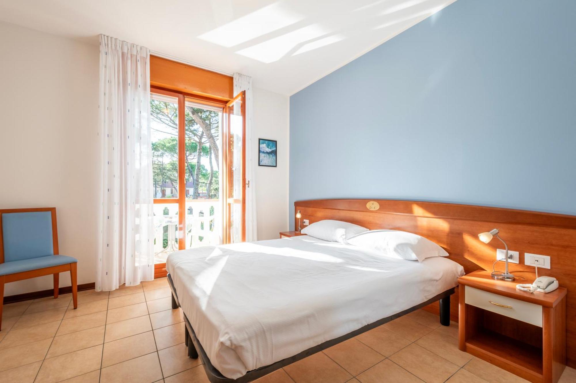 Hotel Caracas Линяно Сабиадоро Екстериор снимка